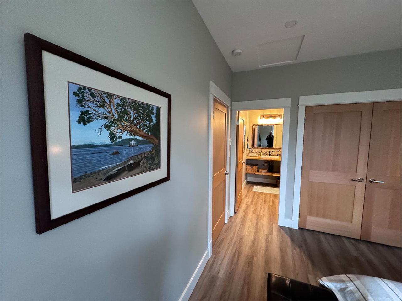 Cowichan Valley Guest Cottage เลดีสมิธ ภายนอก รูปภาพ